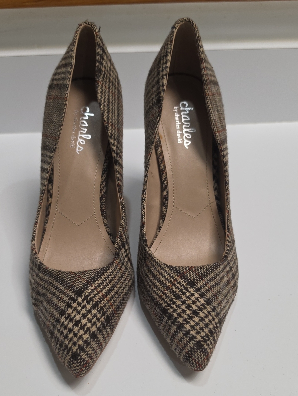 Charles by Charles David Brown Houndstooth Plaid Pointed Toe Pumps - Size 9.5
